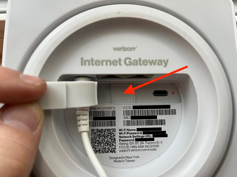 Verizon Internet Gateway Home Router 5G with Wi-Fi - White